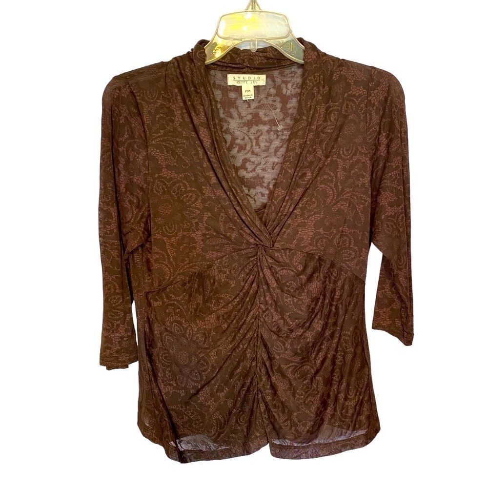 New Studio Brown‎ Lacy Layered Top, size Petite Medium, rouched front bodice